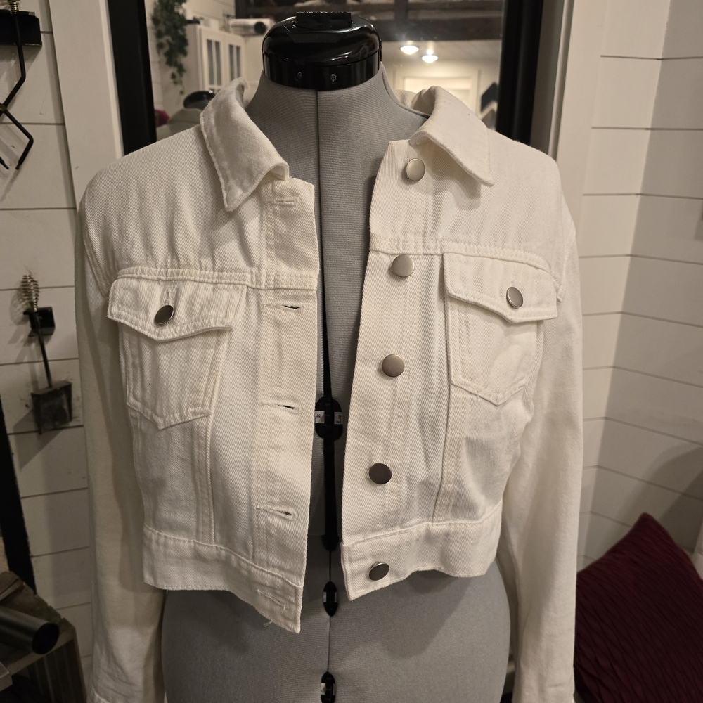 Women's White Denim Ctop To Waist Jacket